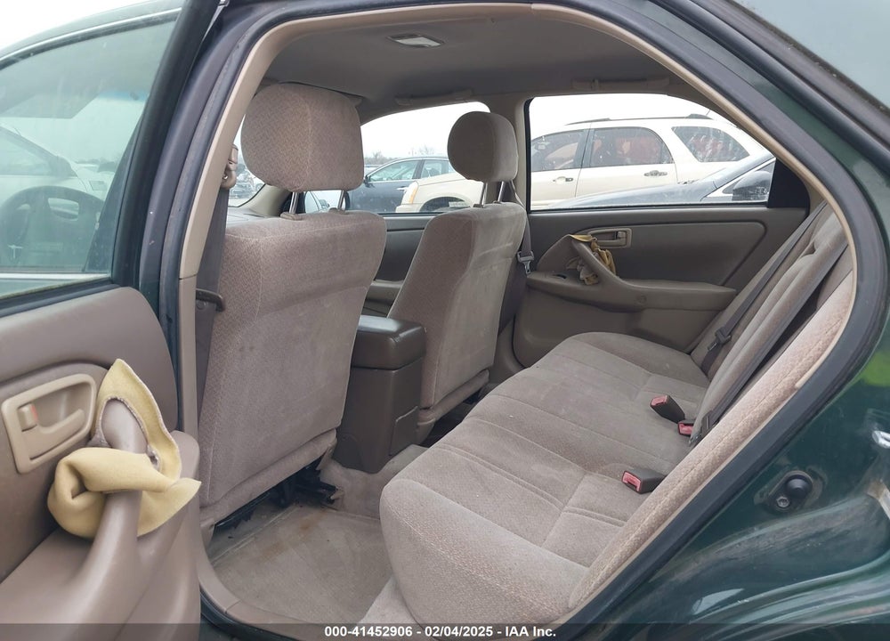 2001 TOYOTA CAMRY LE VIN: JT2BG22K010533023