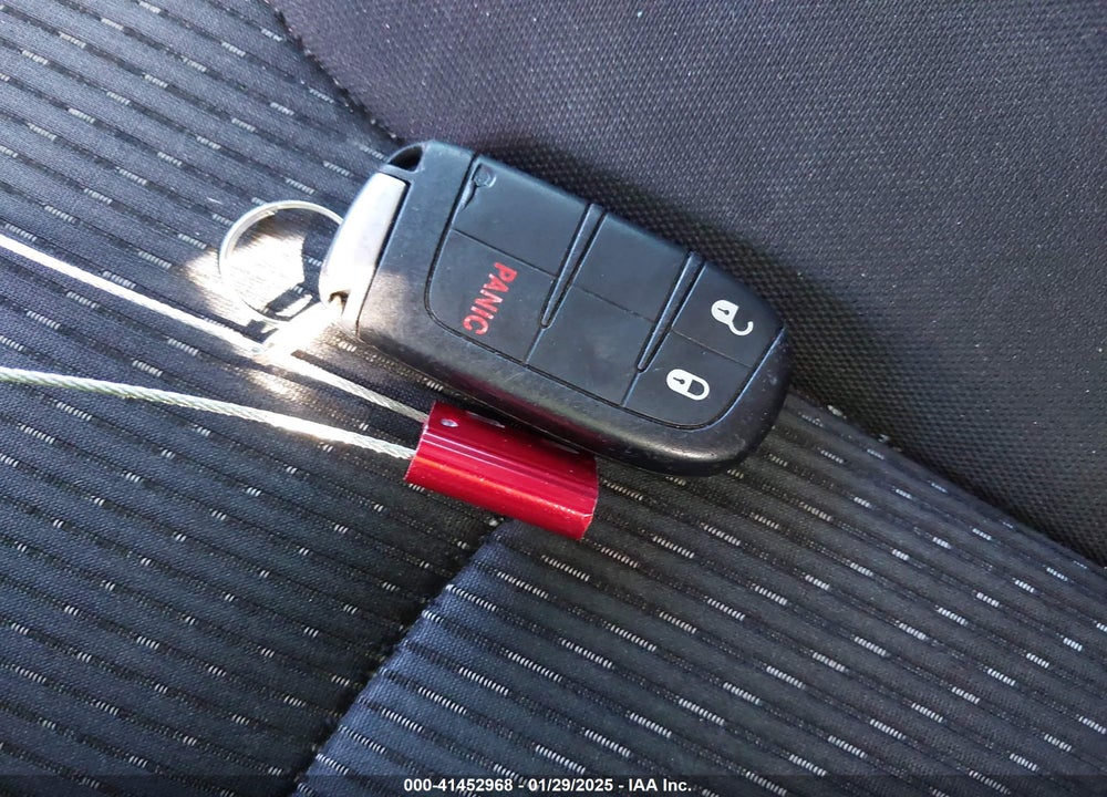 2018 DODGE JOURNEY SE VIN: 3C4PDCABXJT196232