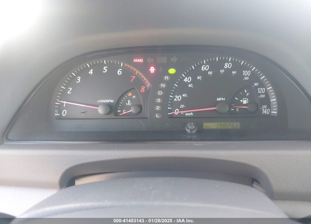 2004 TOYOTA CAMRY XLE V6 VIN: 4T1BF30K74U586054