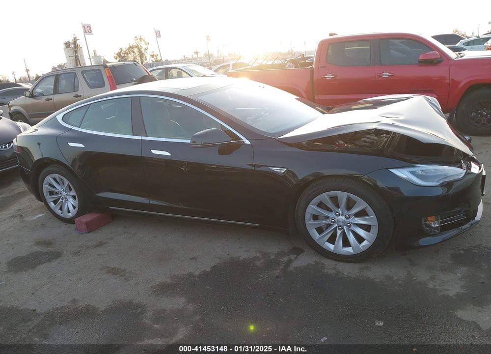 2016 TESLA MODEL S VIN: 5YJSA1E26GF156108