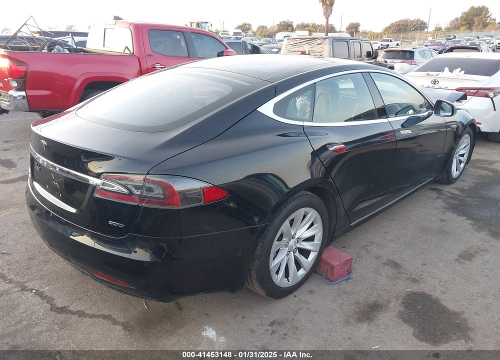 2016 TESLA MODEL S VIN: 5YJSA1E26GF156108