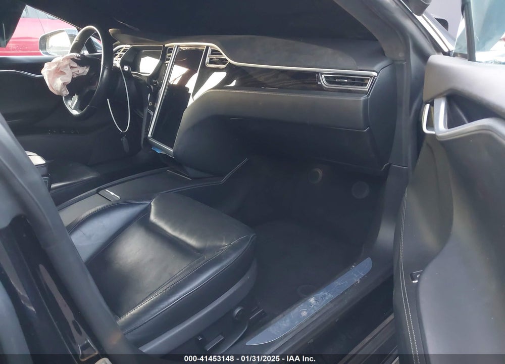 2016 TESLA MODEL S VIN: 5YJSA1E26GF156108