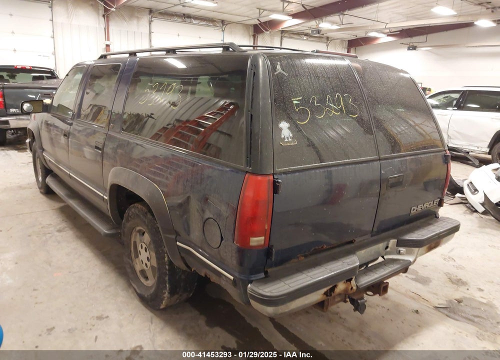 1999 CHEVROLET SUBURBAN 1500 LT VIN: 1GNFK16R1XJ405358
