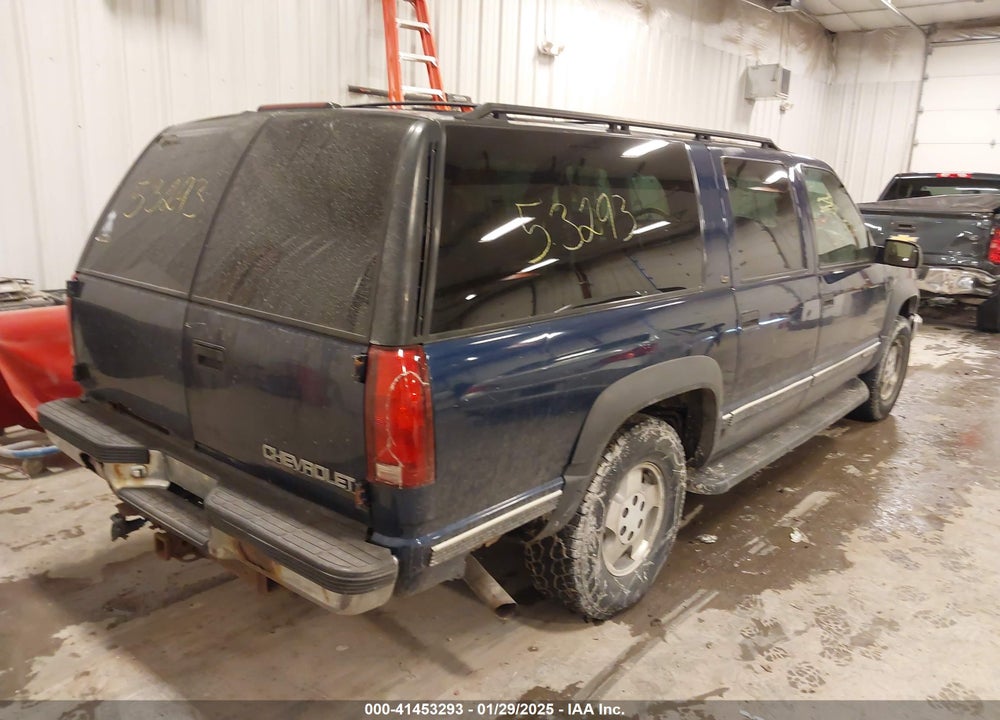 1999 CHEVROLET SUBURBAN 1500 LT VIN: 1GNFK16R1XJ405358