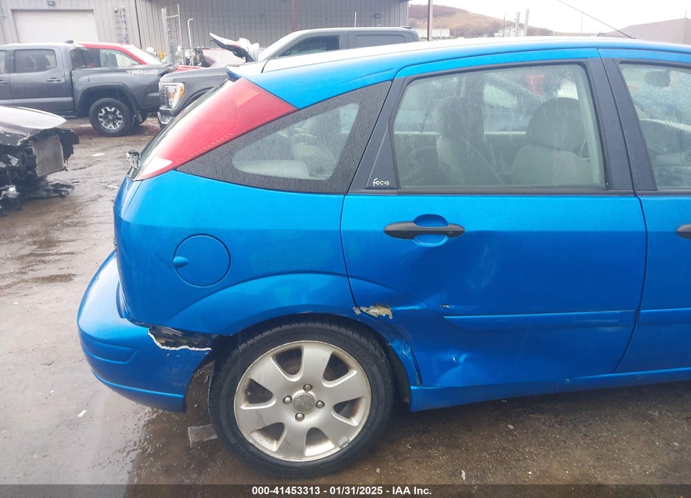 2002 FORD FOCUS ZX5 VIN: 3FAFP37302R232985