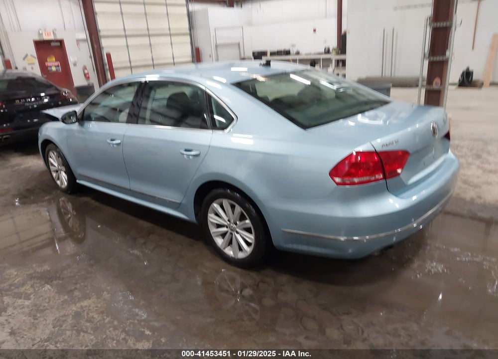 2012 VOLKSWAGEN PASSAT 2.5L SEL VIN: 1VWCH7A32CC058490