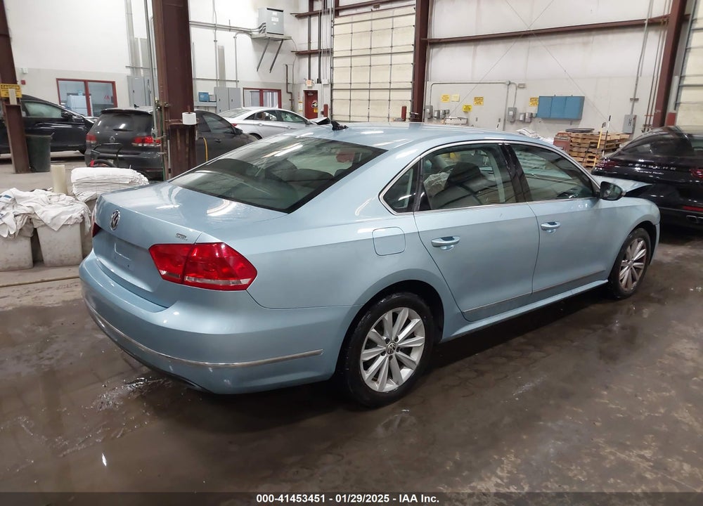 2012 VOLKSWAGEN PASSAT 2.5L SEL VIN: 1VWCH7A32CC058490
