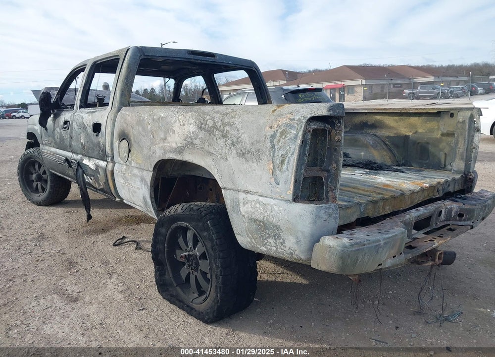 2002 CHEVROLET SILVERADO 2500HD LS VIN: 1GCHK23112F222642