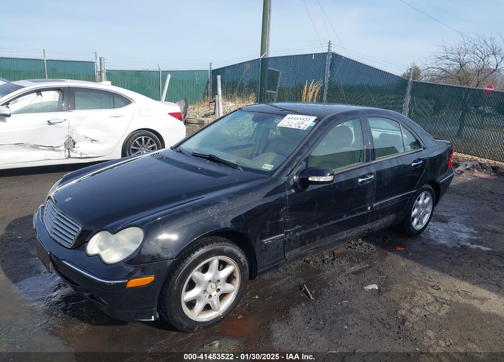 2002 MERCEDES-BENZ C 240 VIN: WDBRF61JX2F140023