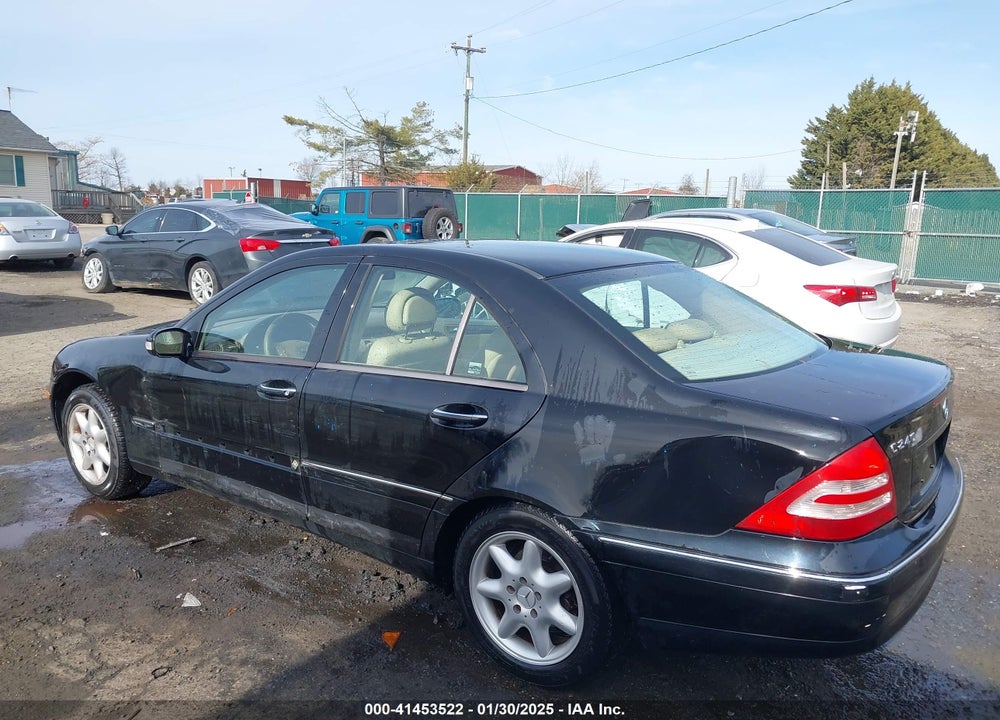 2002 MERCEDES-BENZ C 240 VIN: WDBRF61JX2F140023