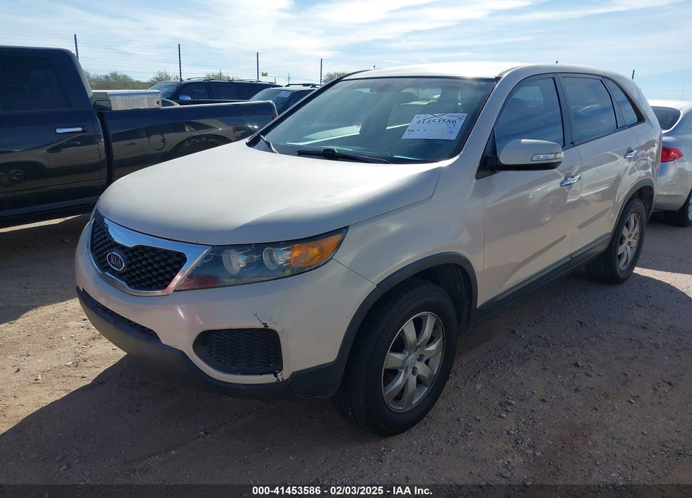 2011 KIA SORENTO LX VIN: 5XYKT3A19BG148556