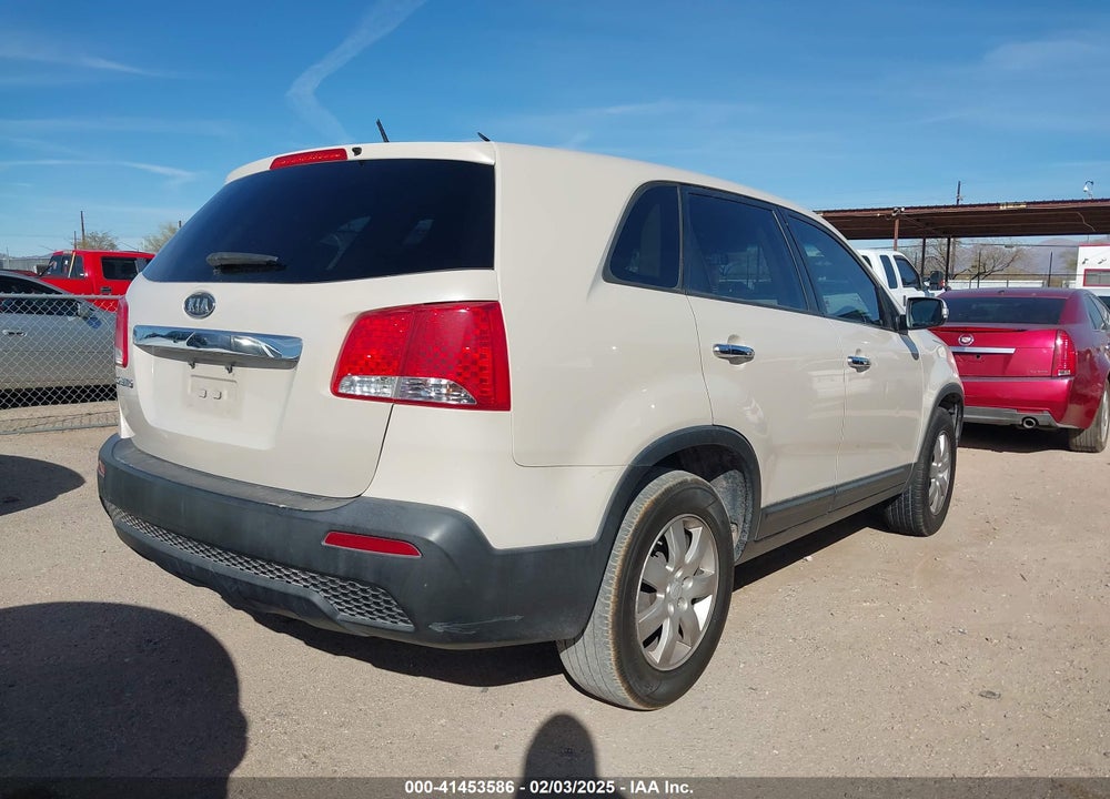 2011 KIA SORENTO LX VIN: 5XYKT3A19BG148556