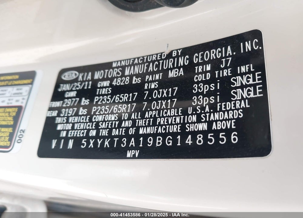 2011 KIA SORENTO LX VIN: 5XYKT3A19BG148556