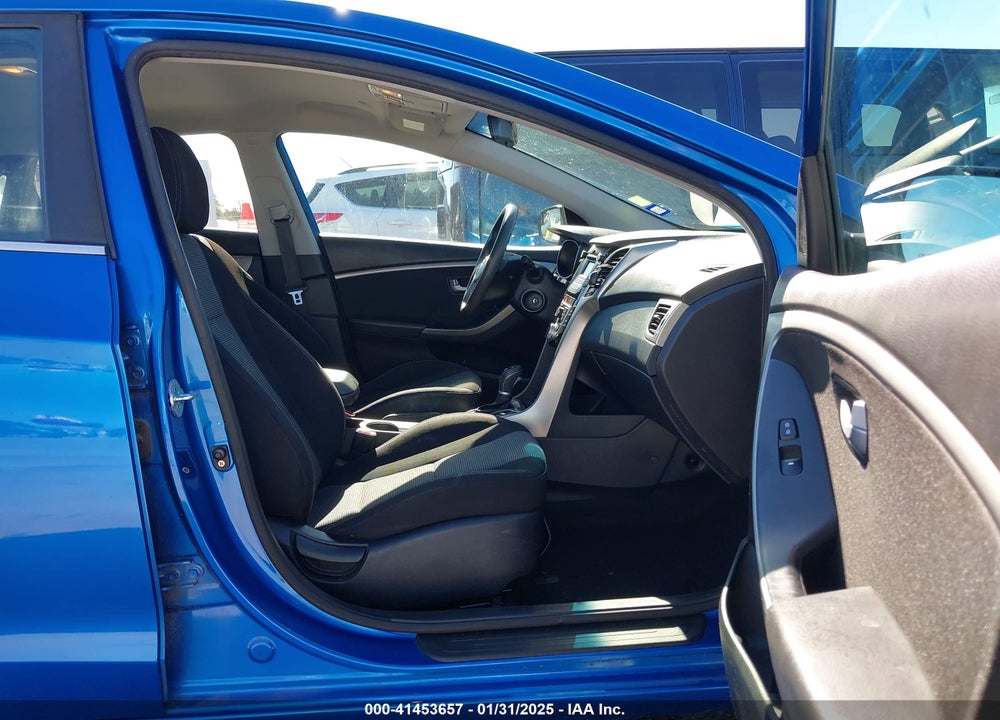 2017 HYUNDAI ELANTRA GT VIN: KMHD35LHXHU380200