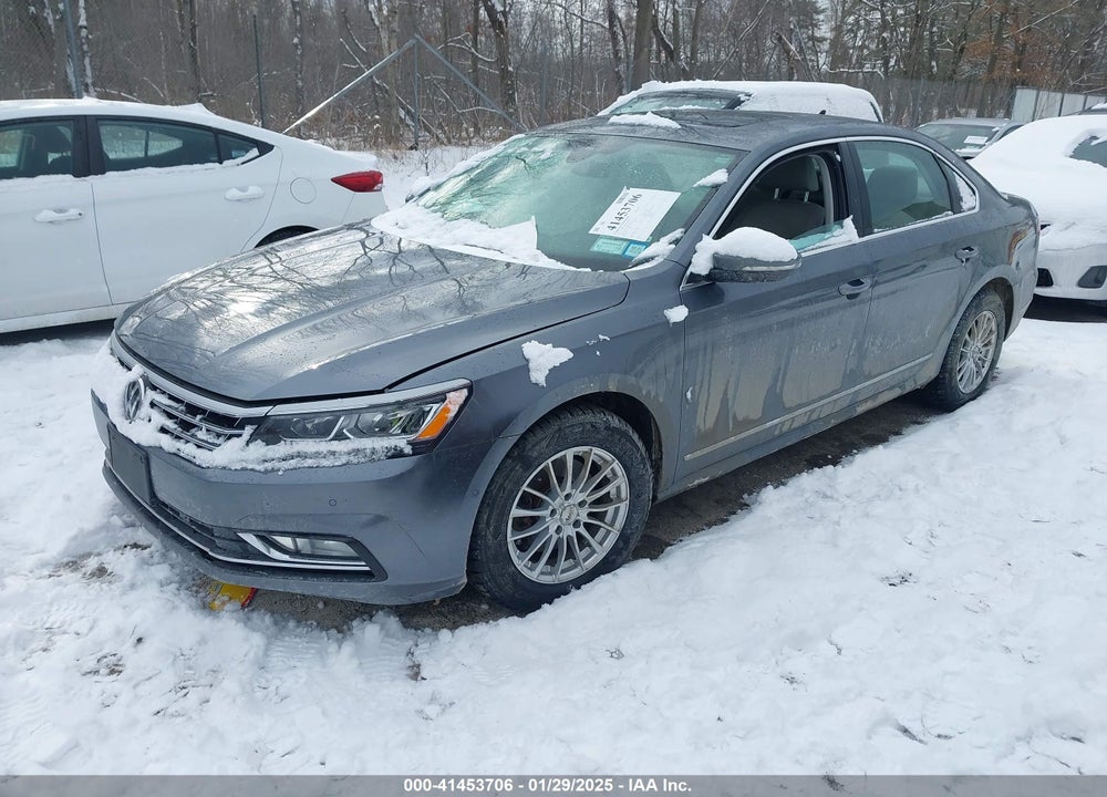 2017 VOLKSWAGEN PASSAT VIN: 1VWCT7A32HC033434