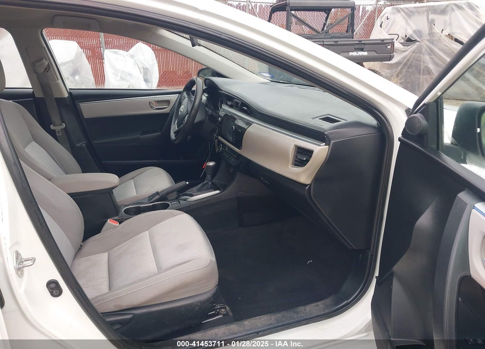2015 TOYOTA COROLLA LE VIN: 5YFBURHE3FP352117