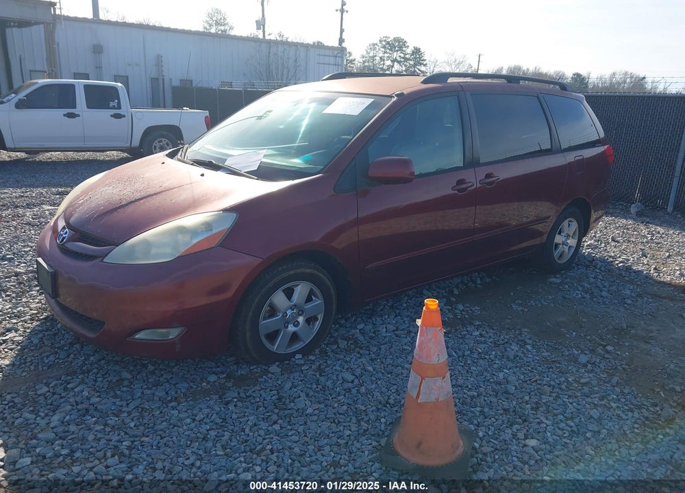 2008 TOYOTA SIENNA XLE VIN: 5TDZK22C38S215417
