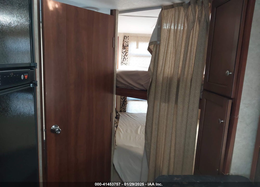 2013 KEYSTONE BULLET VIN: 4YDT28122DD422207