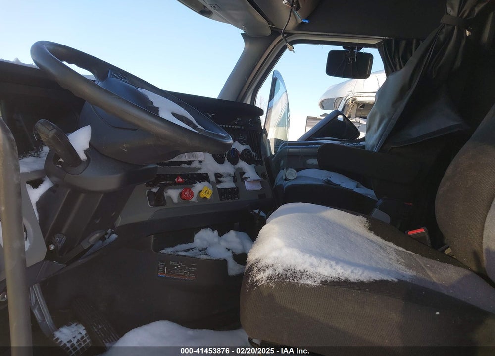 2022 FREIGHTLINER NEW CASCADIA 126 VIN: 1FUJHHDV5NLNN8345