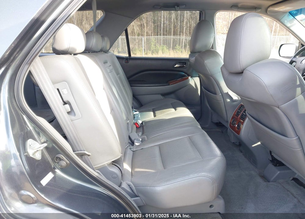 2004 ACURA MDX VIN: 2HNYD18204H562124