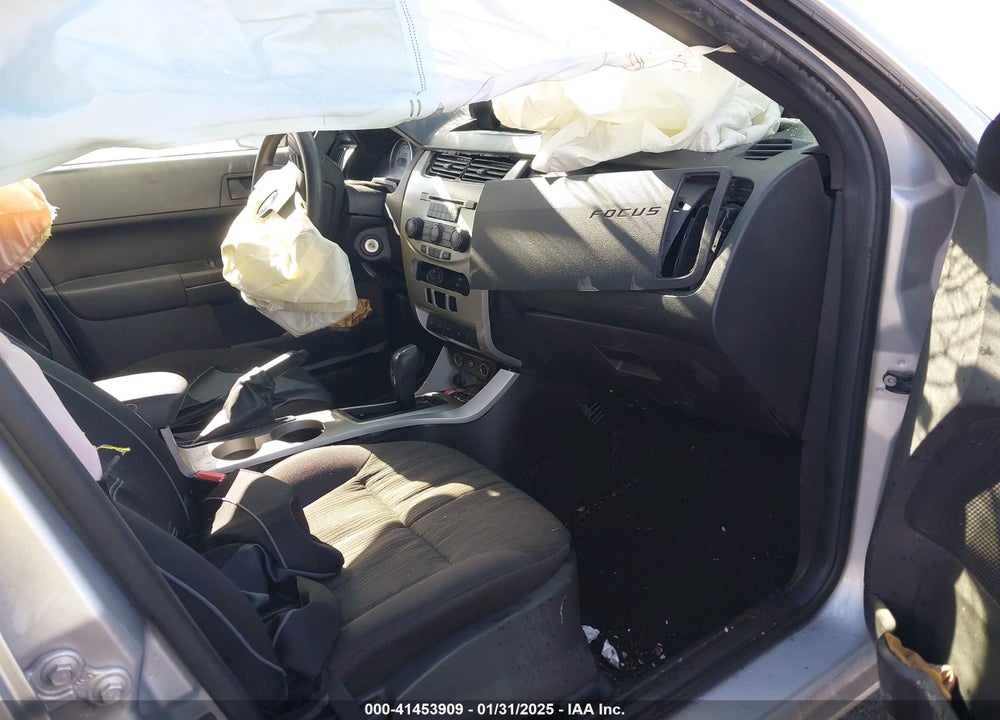 2011 FORD FOCUS SE VIN: 1FAHP3FN6BW145522
