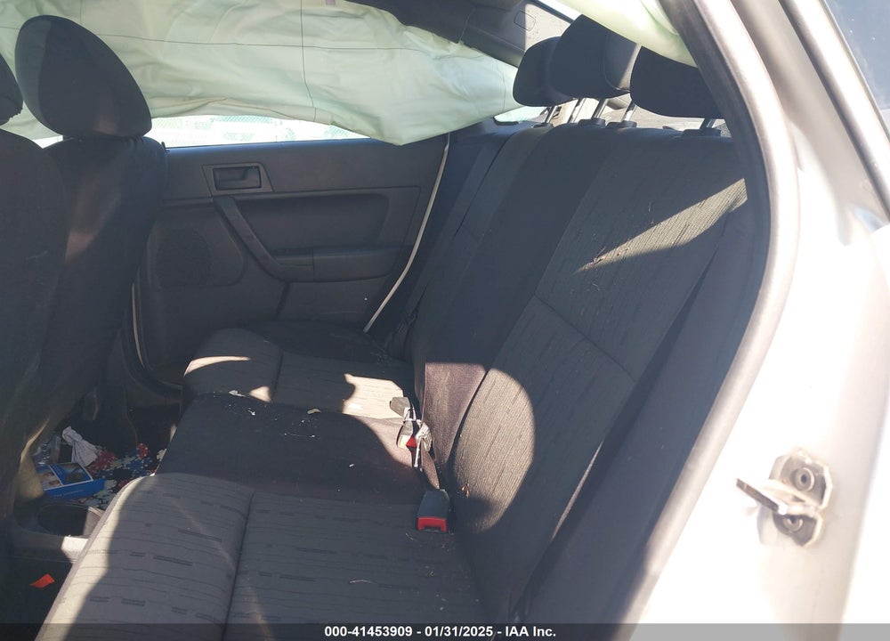 2011 FORD FOCUS SE VIN: 1FAHP3FN6BW145522