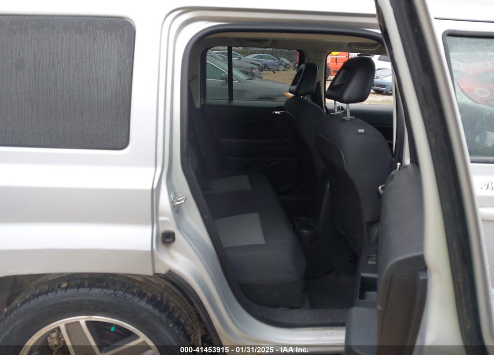 2009 JEEP PATRIOT SPORT VIN: 1J8FT28B99D237555