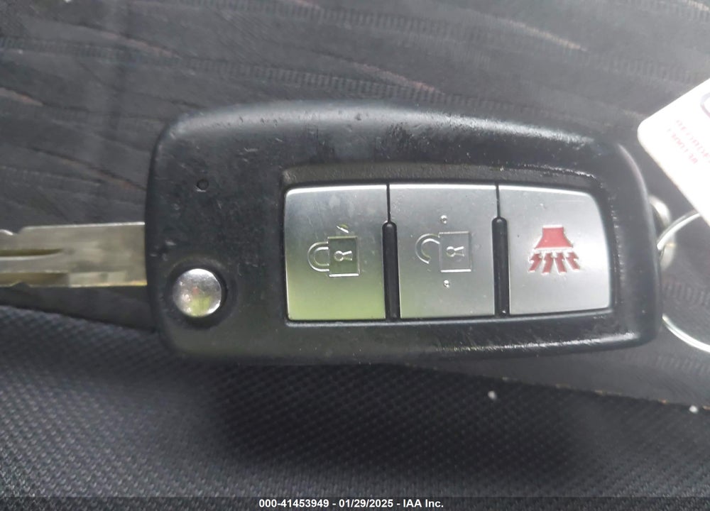 2018 NISSAN ROGUE S VIN: JN8AT2MV3JW329310