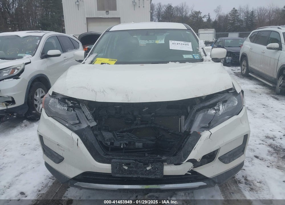 2018 NISSAN ROGUE S VIN: JN8AT2MV3JW329310