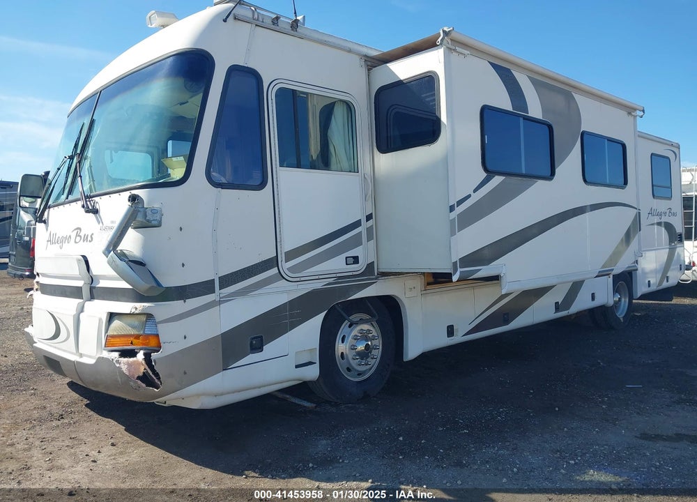2001 FREIGHTLINER CHASSIS X LINE MOTOR HOME VIN: 4UZAAHAK41CH93771