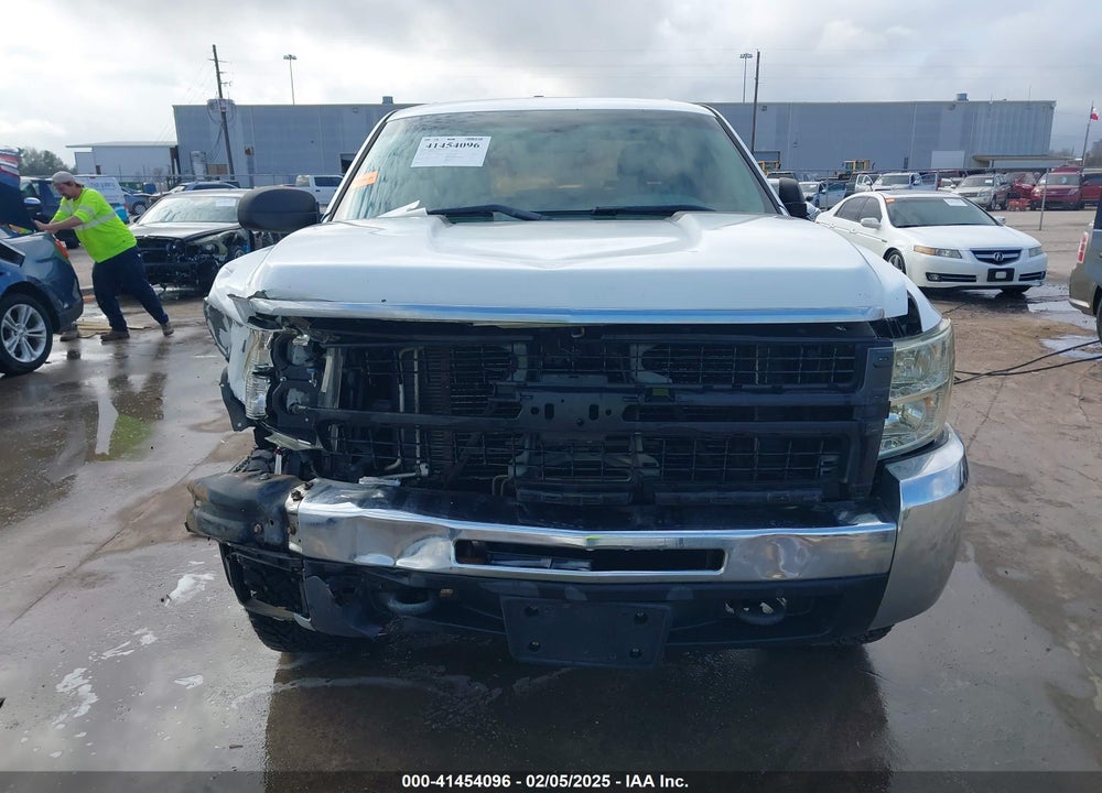 2009 CHEVROLET SILVERADO 2500HD WORK TRUCK VIN: 1GCHK43K49F144503