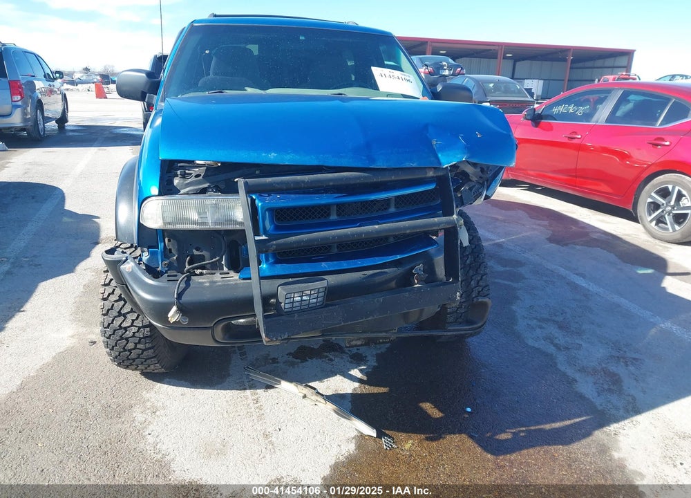 2000 CHEVROLET BLAZER LS VIN: 1GNCT18W1YK188988