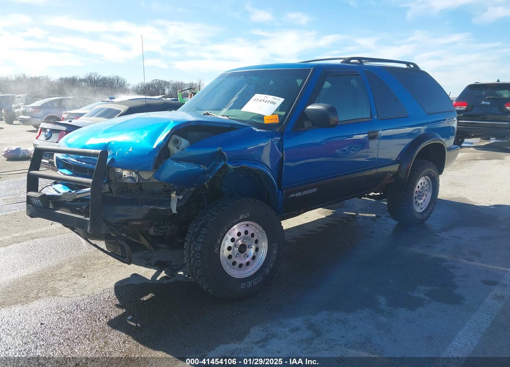 2000 CHEVROLET BLAZER LS VIN: 1GNCT18W1YK188988