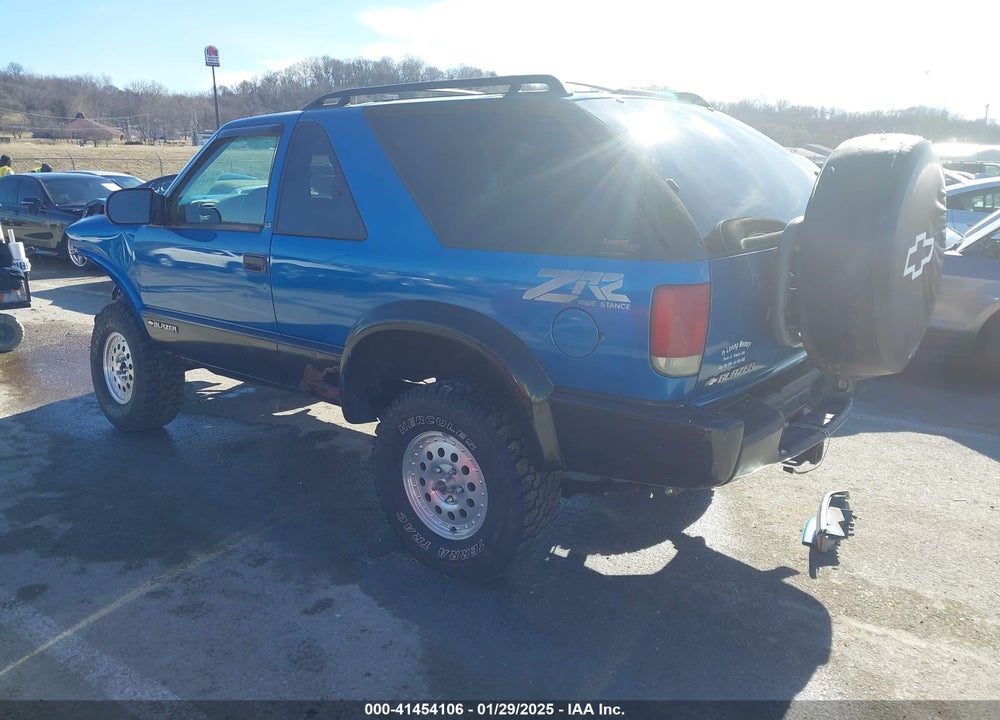 2000 CHEVROLET BLAZER LS VIN: 1GNCT18W1YK188988