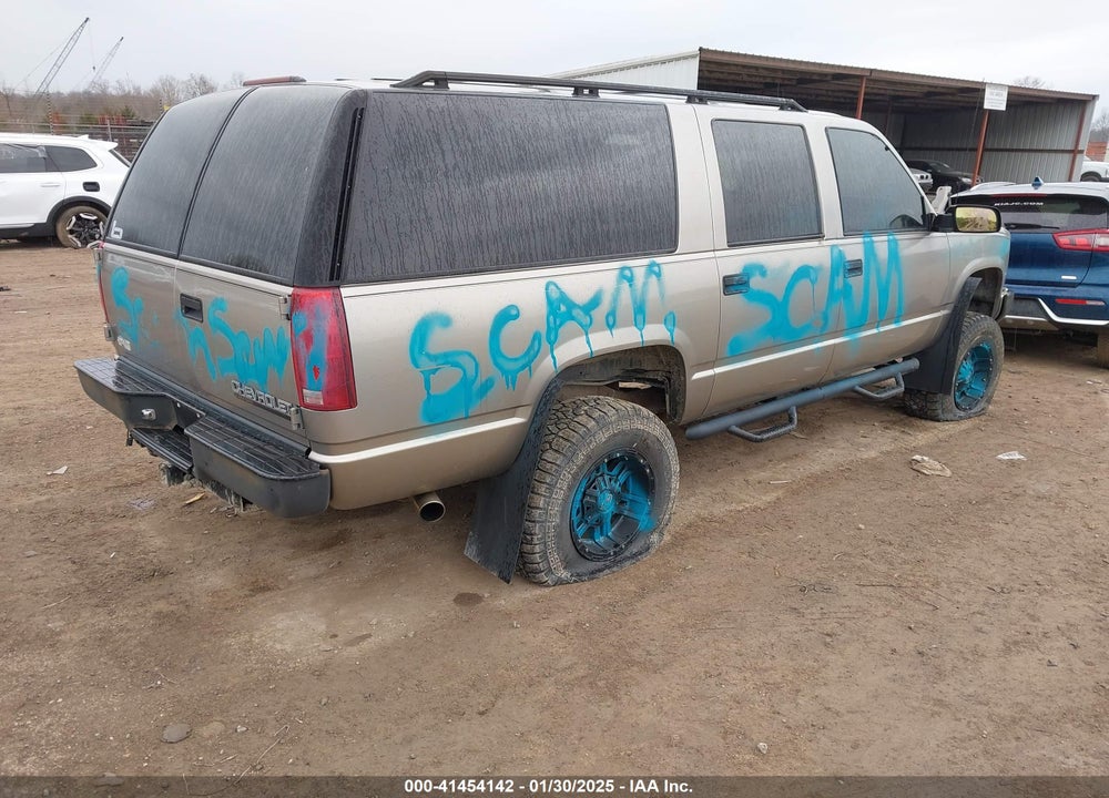 1999 CHEVROLET SUBURBAN 1500 LT VIN: 3GNFK16R1XG191800