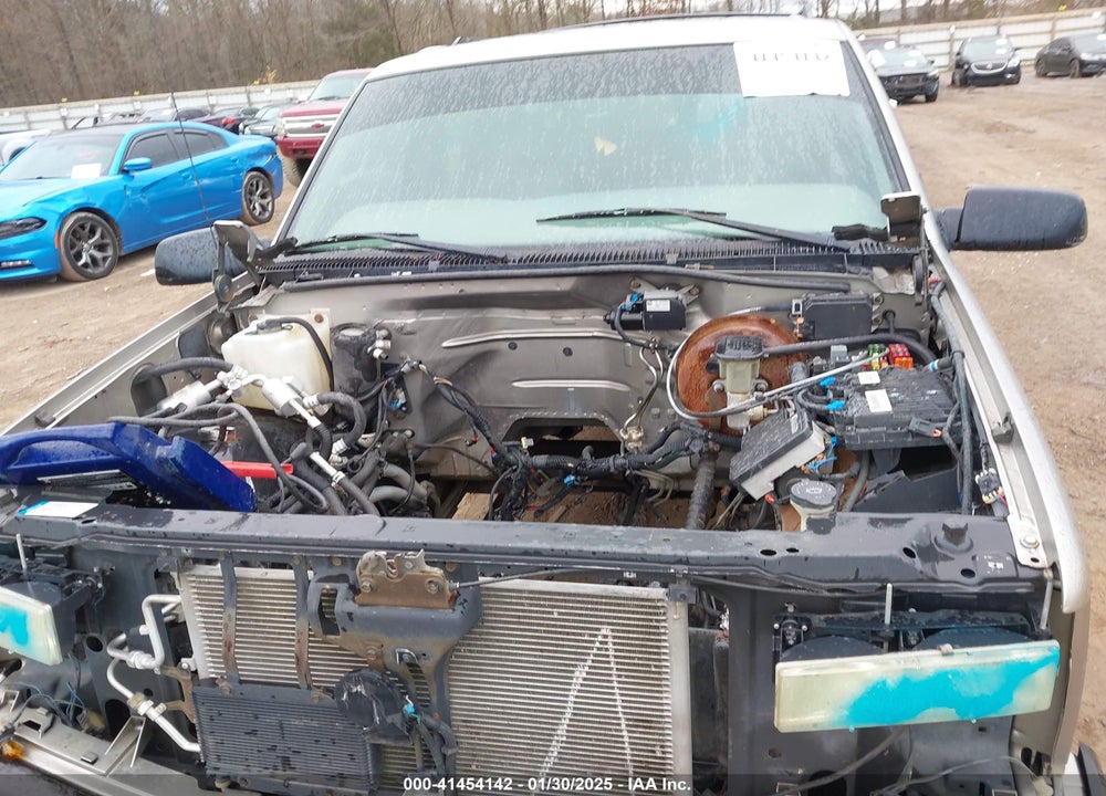 1999 CHEVROLET SUBURBAN 1500 LT VIN: 3GNFK16R1XG191800