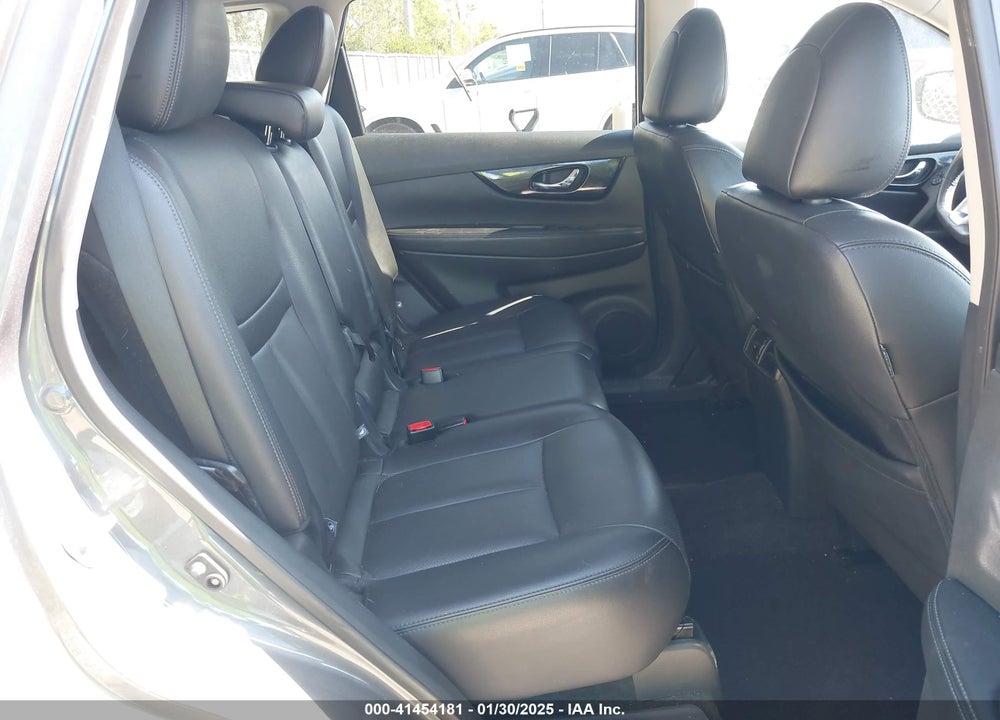 2019 NISSAN ROGUE VIN: 5N1AT2MT6KC739687