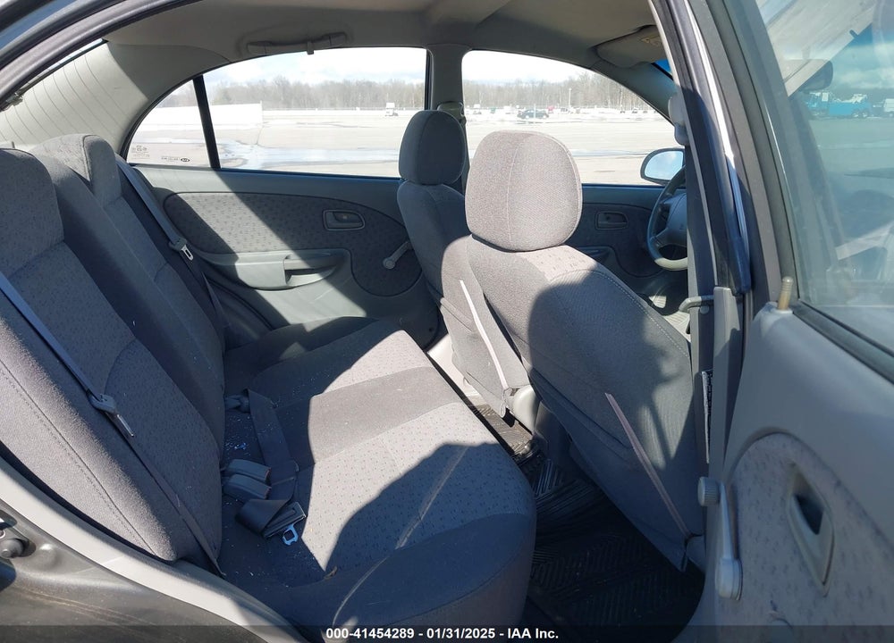 2005 KIA RIO VIN: KNADC125656361273