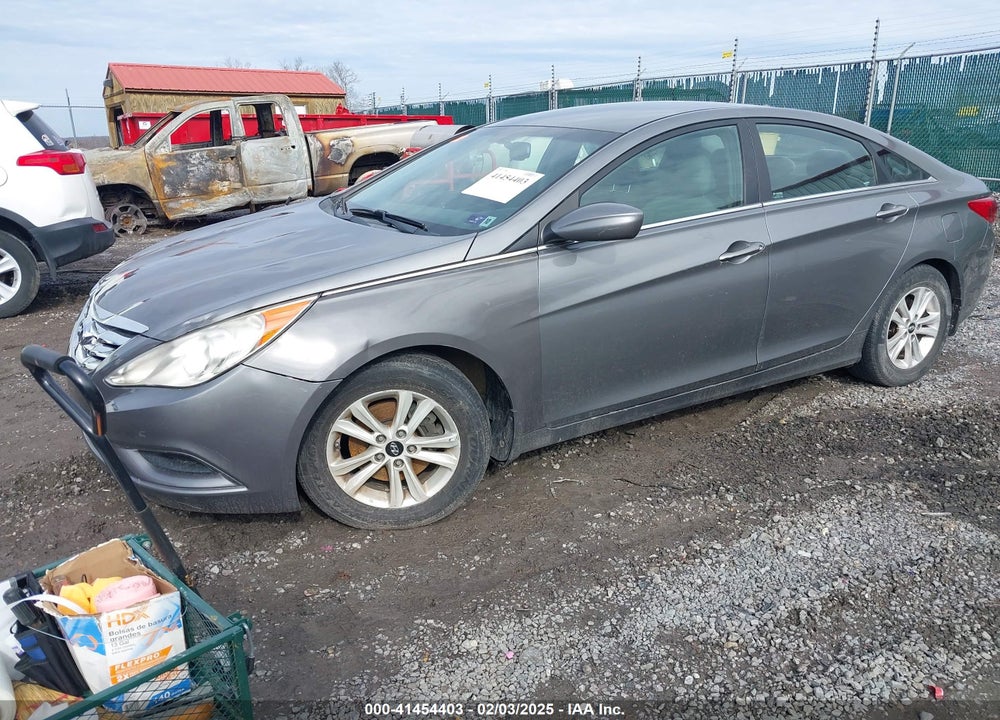 2013 HYUNDAI SONATA VIN: 5NPEB4AC7DH688748