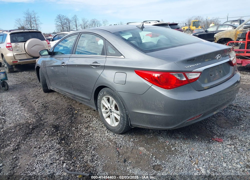 2013 HYUNDAI SONATA VIN: 5NPEB4AC7DH688748