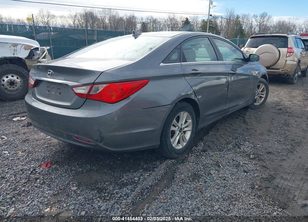 2013 HYUNDAI SONATA VIN: 5NPEB4AC7DH688748