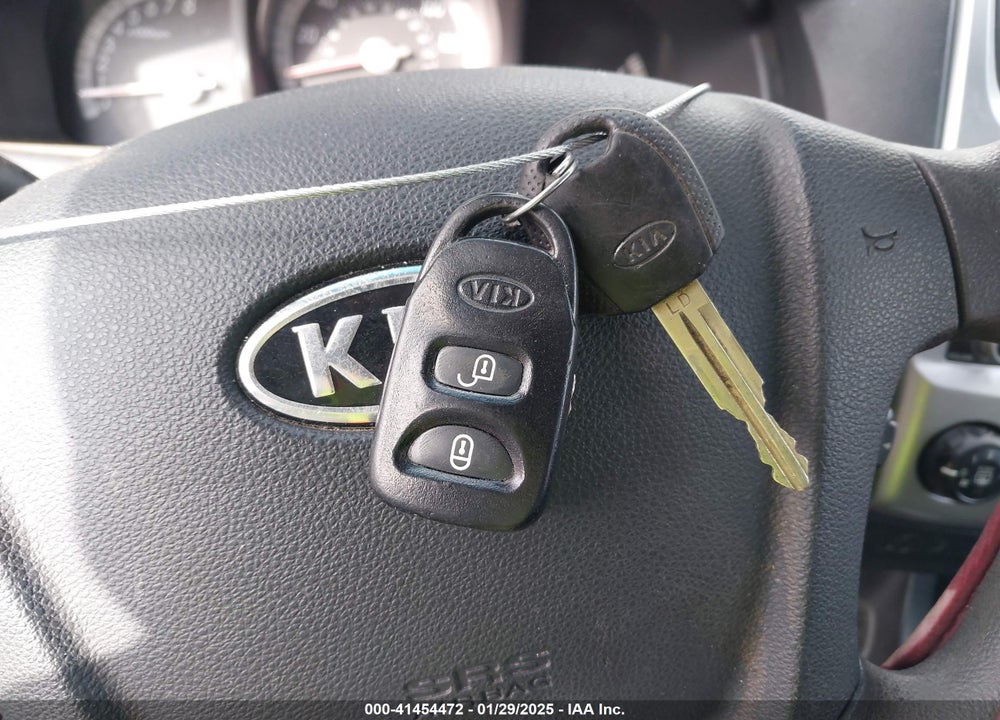 2009 KIA SPORTAGE LX V6 VIN: KNDJF723X97613377