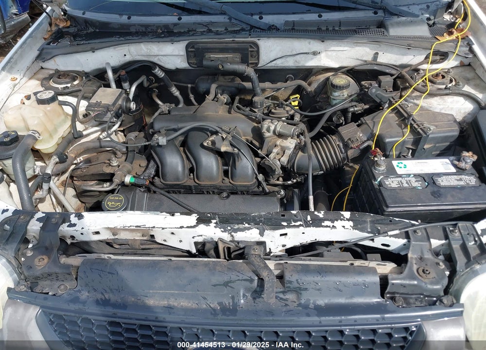 2002 FORD ESCAPE XLS VIN: 1FMYU01102KA45795