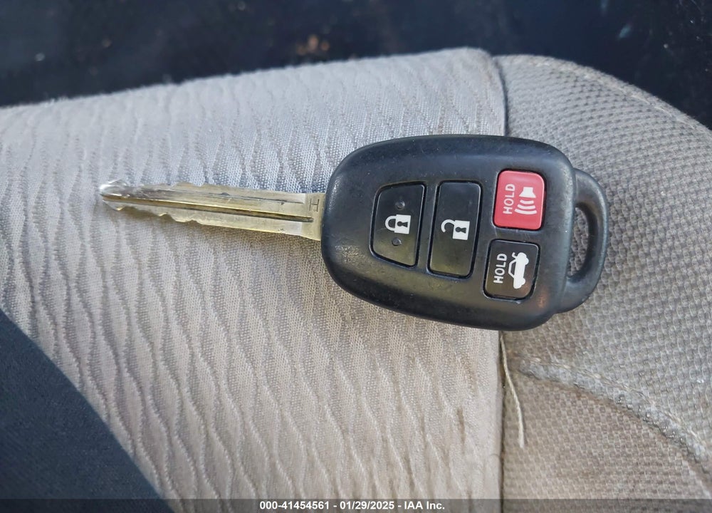 2014 TOYOTA COROLLA VIN: 2T1BURHE2EC043530