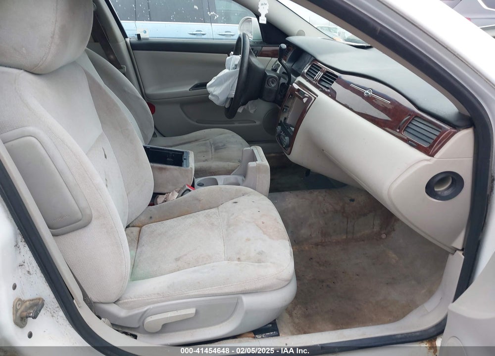 2010 CHEVROLET IMPALA LS VIN: 2G1WA5EN7A1233008