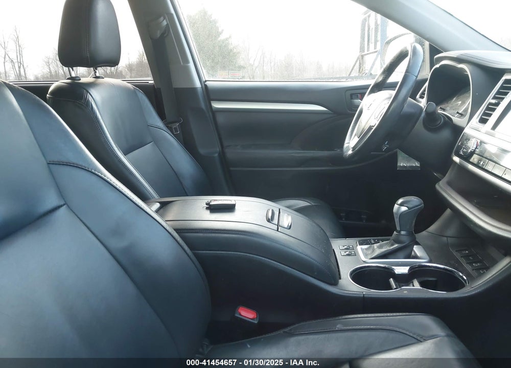 2017 TOYOTA HIGHLANDER XLE VIN: 5TDJZRFH6HS433746