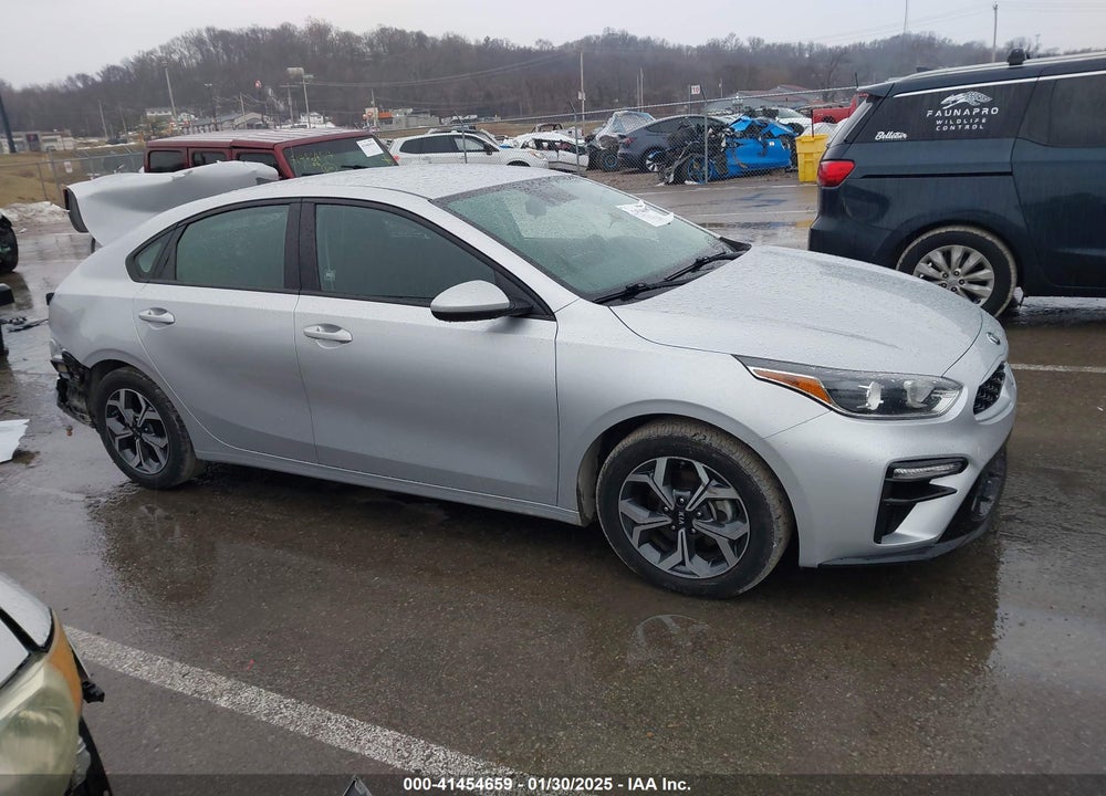 2021 KIA FORTE VIN: 3KPF24AD9ME327281