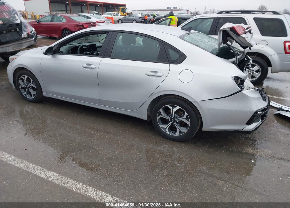 2021 KIA FORTE VIN: 3KPF24AD9ME327281