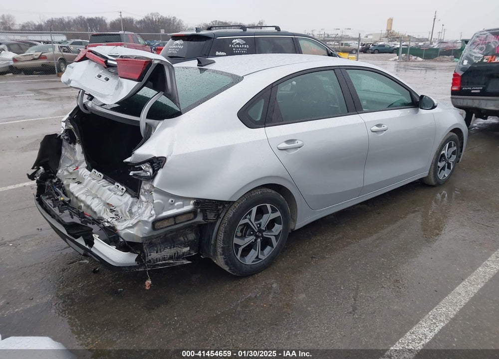 2021 KIA FORTE VIN: 3KPF24AD9ME327281