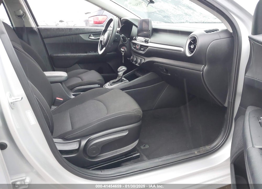 2021 KIA FORTE VIN: 3KPF24AD9ME327281